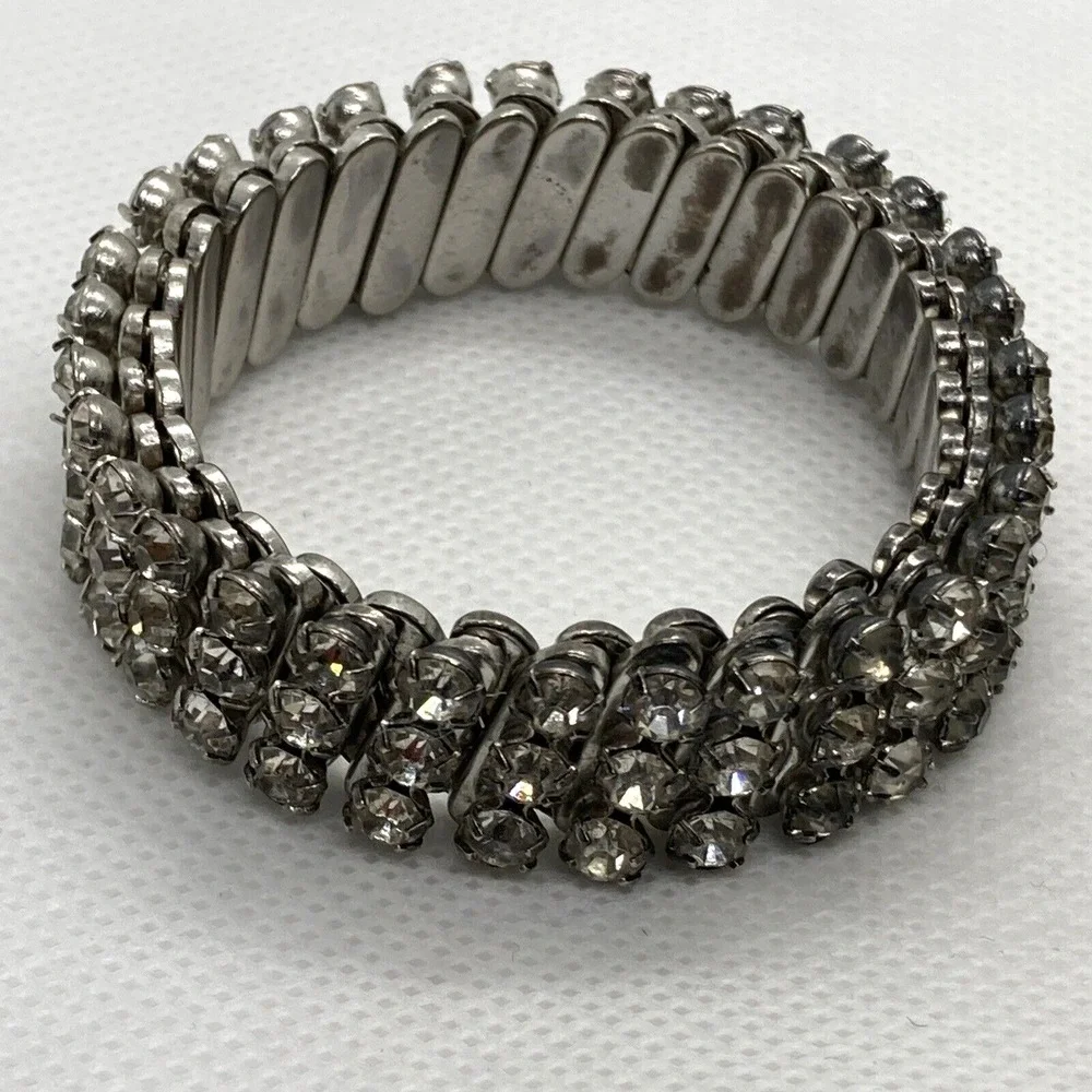 Unbranded vintage clear